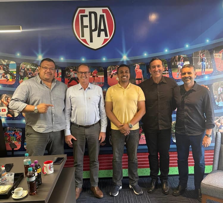 Federação Paulista de Atletismo e Adamantina debatem projeto pioneiro de pista indoor sintética